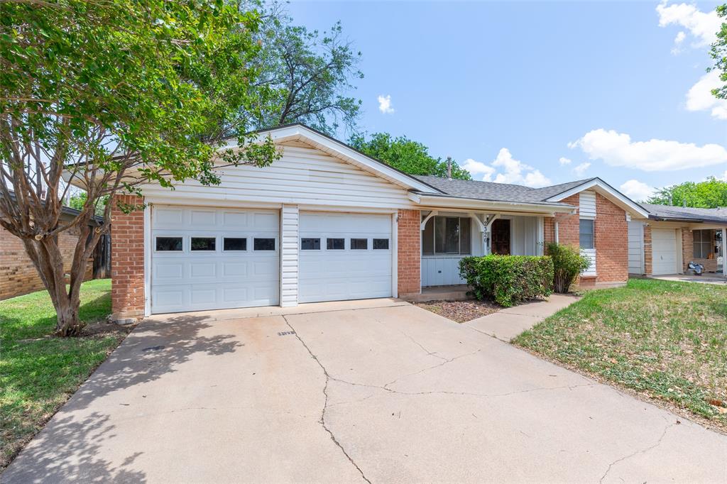 2326 S 38th Street