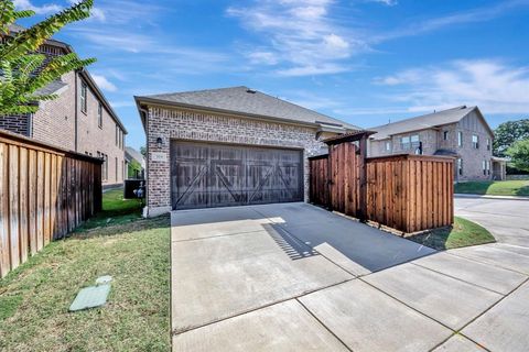 Tiny photo for 319 Park Drive, Euless, TX 76040 (MLS # 21100543)