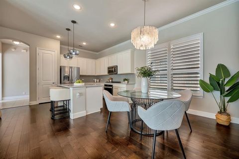 Tiny photo for 319 Park Drive, Euless, TX 76040 (MLS # 21100543)