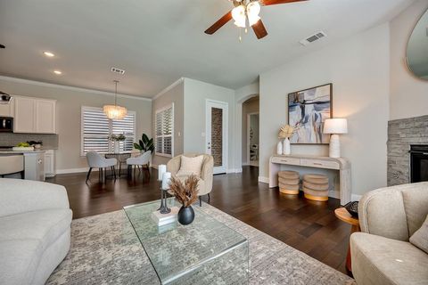Tiny photo for 319 Park Drive, Euless, TX 76040 (MLS # 21100543)