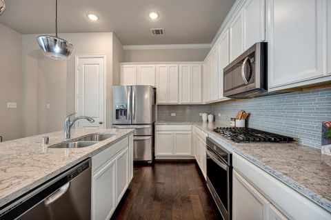 Tiny photo for 319 Park Drive, Euless, TX 76040 (MLS # 21100543)