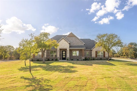Photo of 504 Bush Court, Weatherford, TX 76085 (MLS # 21391260)