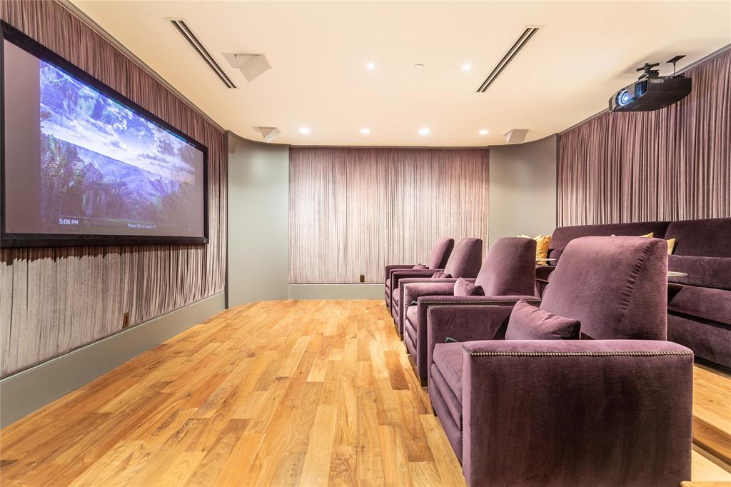 Residences at The Stoneleigh - Residential