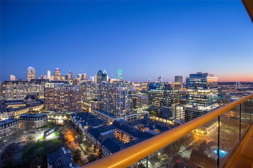 Residences at The Stoneleigh - Residential