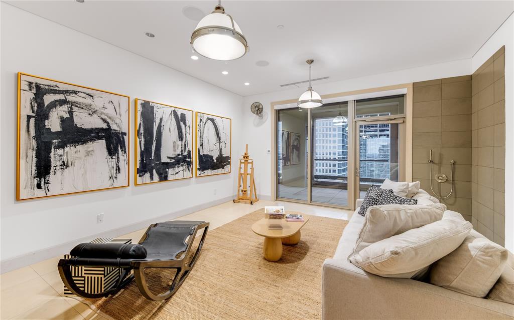 Residences at The Stoneleigh - Residential