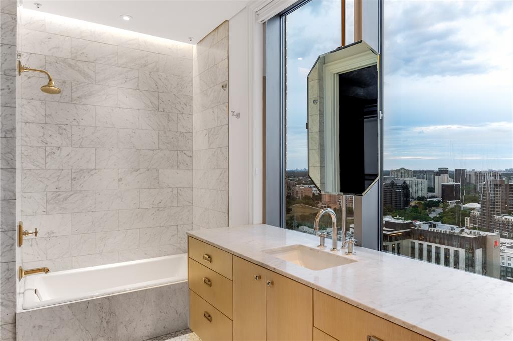 Residences at The Stoneleigh - Residential