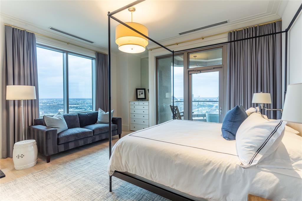 Residences at The Stoneleigh - Residential