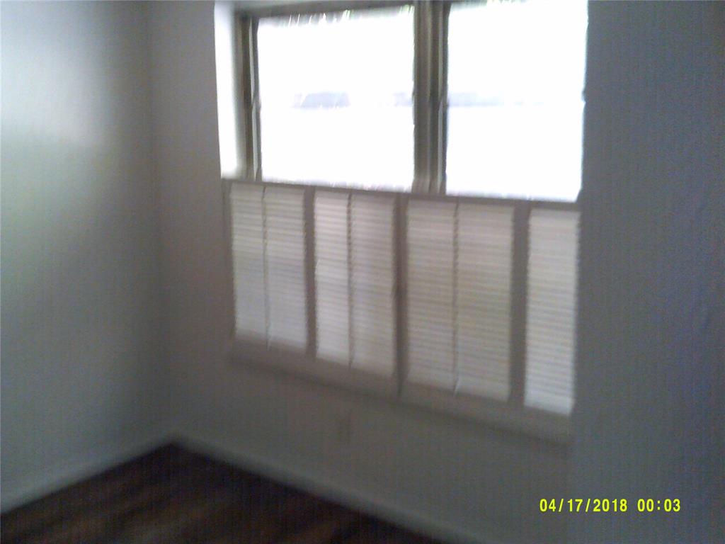 Photo 7 of 17 of 602 Dennis Drive house
