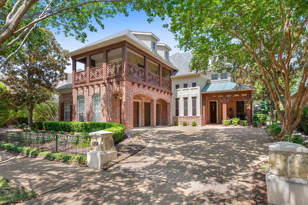 1418 Kensington Court