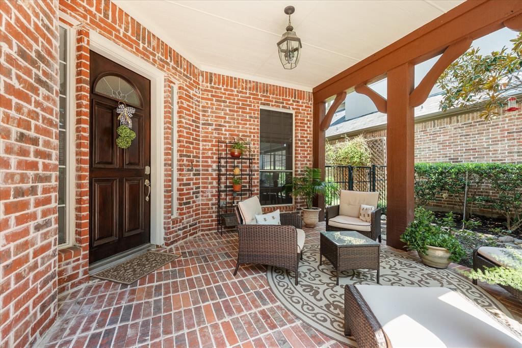 1418 Kensington Court