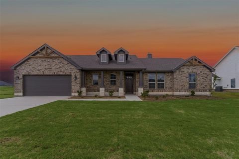 Property photo of 137 Moss Glen Lane, New Fairview, TX 76078