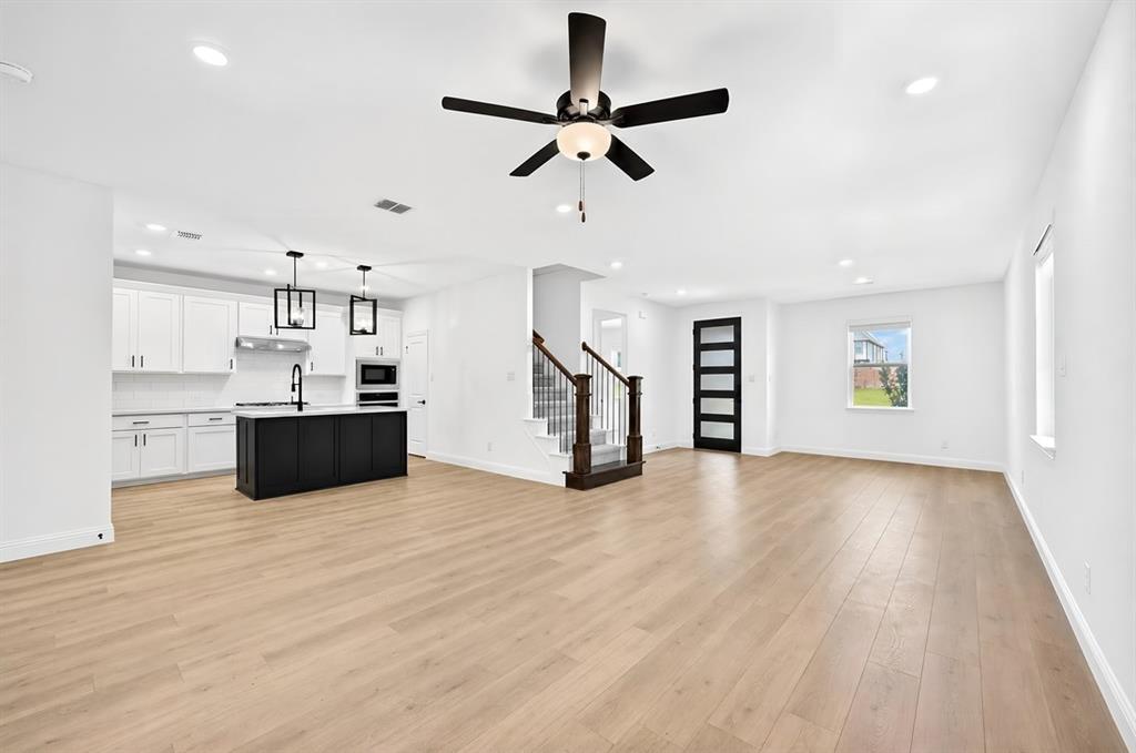 1113 Beebalm Mews
