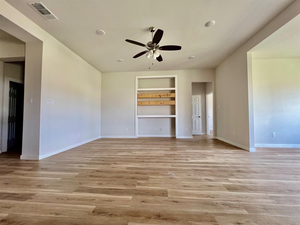 7300 Mistletoe Trail