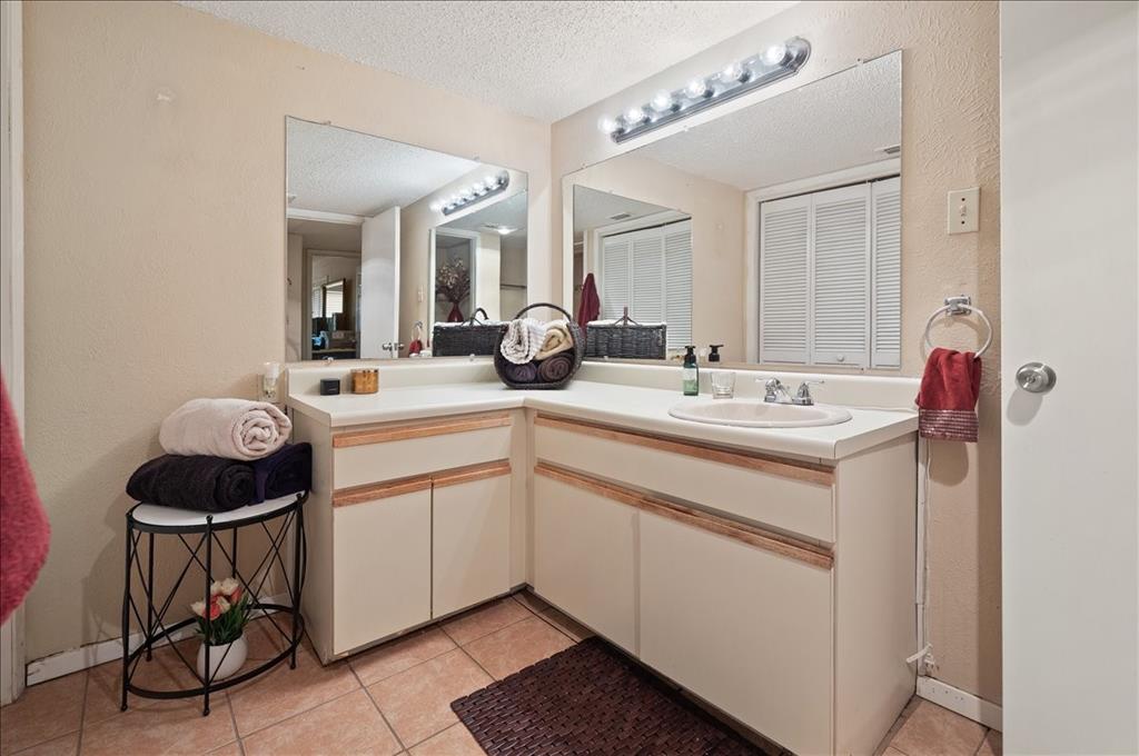 Westmount Condos Ph 01 - Residential