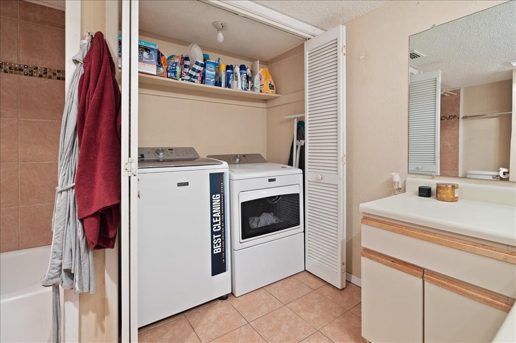 Westmount Condos Ph 01 - Residential