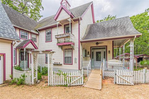 A home in Terrell