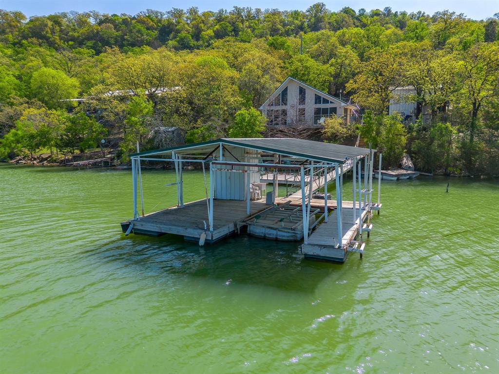 922 S Lakeview Drive