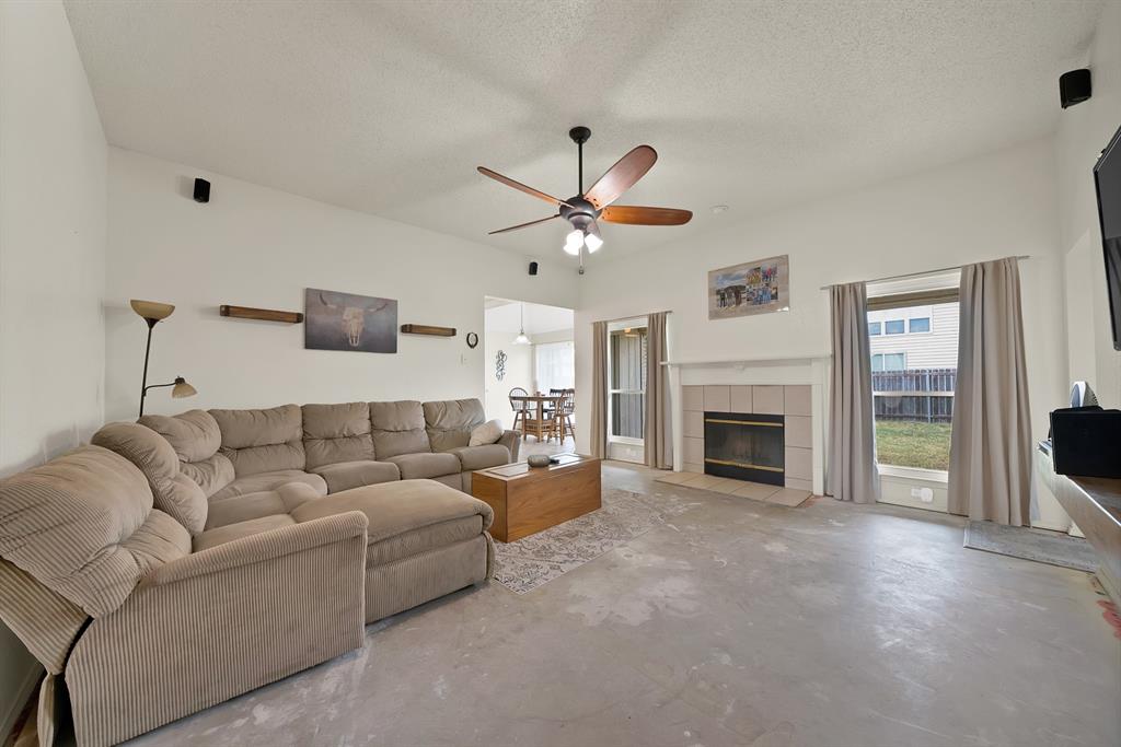 920 Cedar Ridge Lane