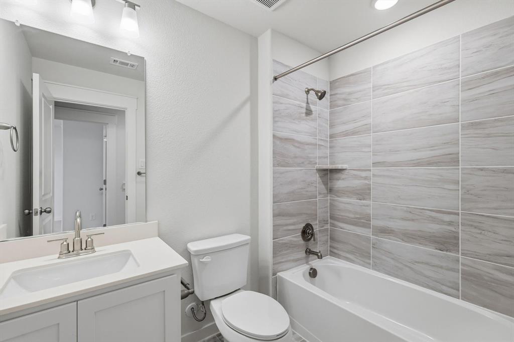 Tavolo Park Twnhms - Residential