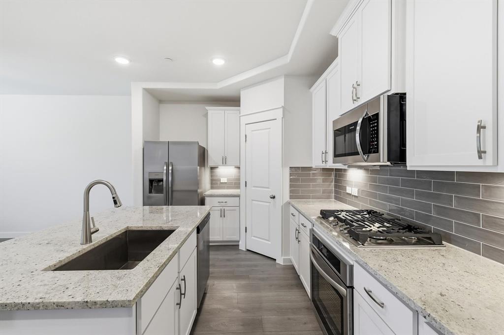 Tavolo Park Twnhms - Residential