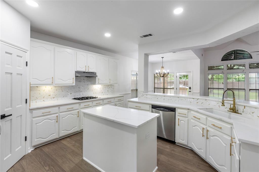 907 Greenfield Court