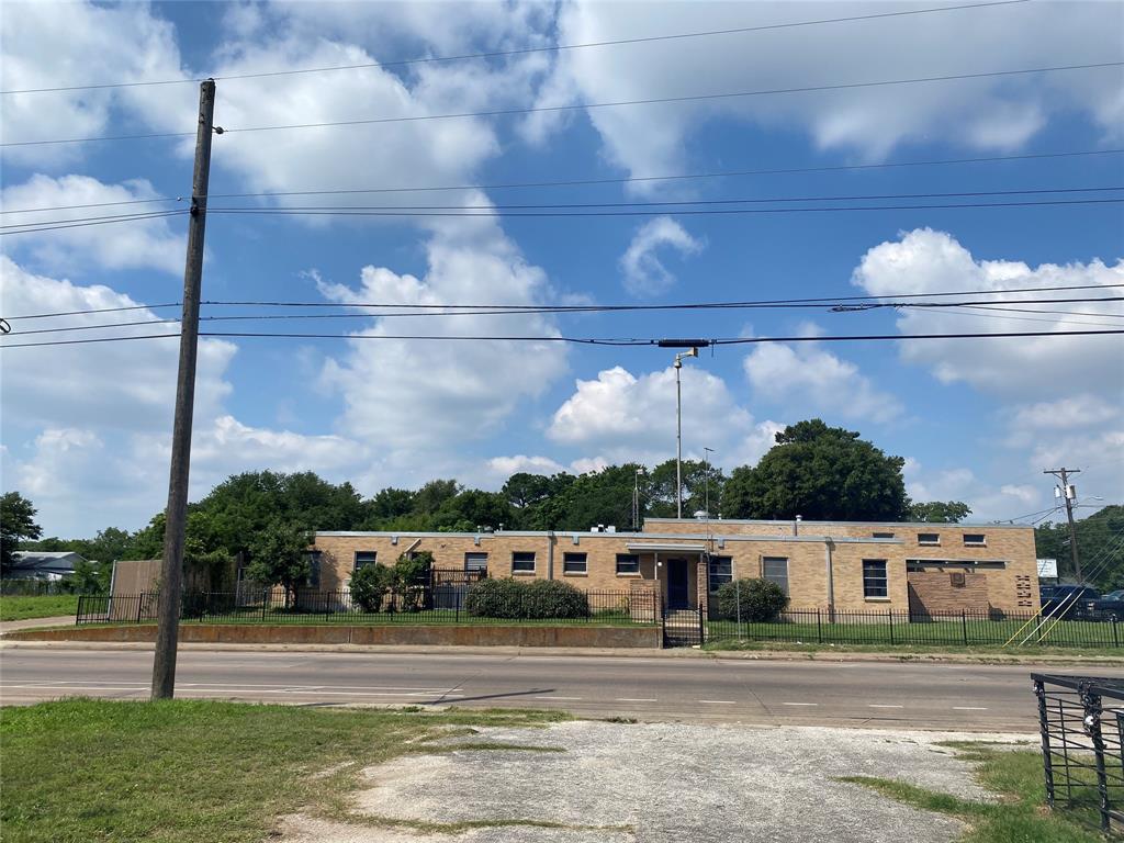 Combs N A Rev - Commercial Sale