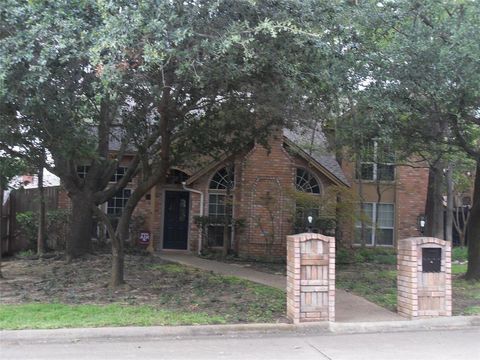 709 Reese Lane Hurst TX 76054