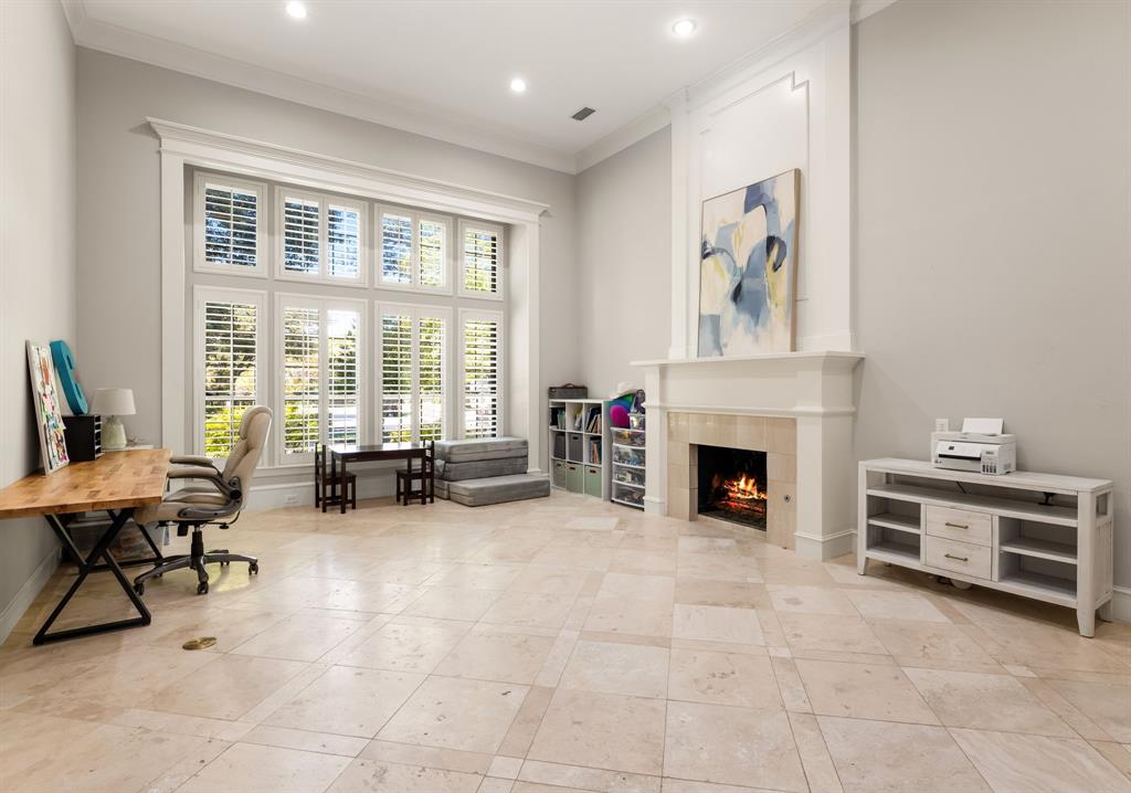 1904 Macgregor Drive