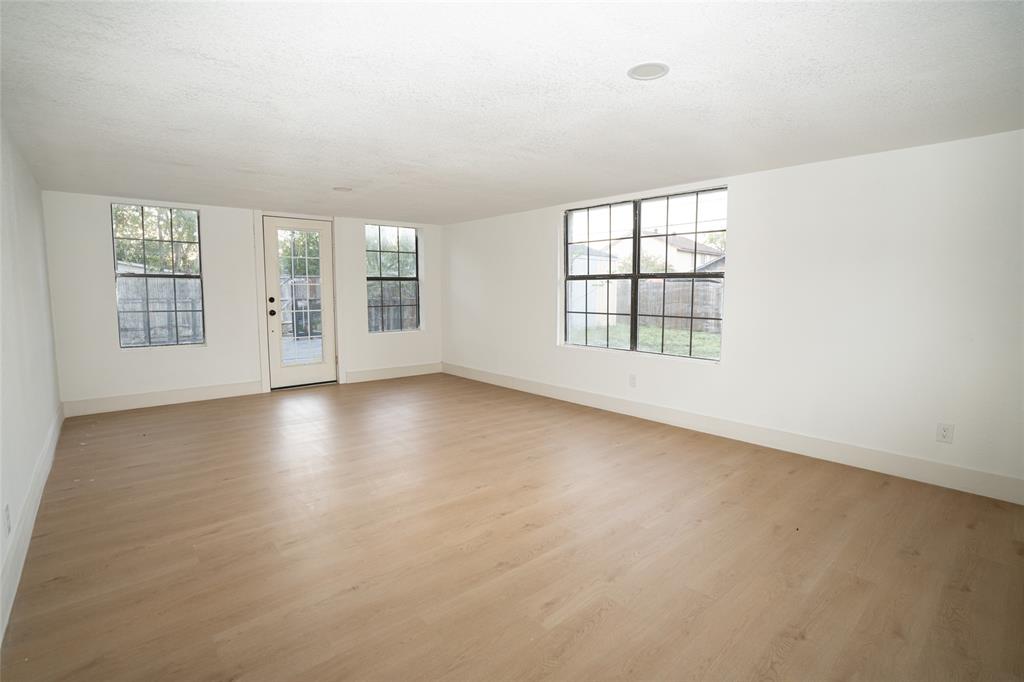 Walnut Terrace 04 - Residential