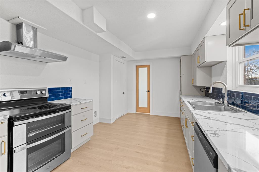 Walnut Terrace 04 - Residential