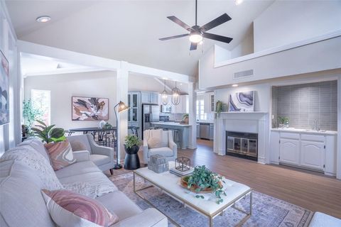 Photo of 1415 Pecos Street, Dallas, TX 75204 (MLS # 21194568)