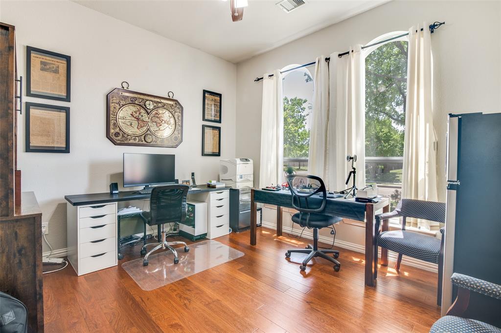 6219 Lakecrest Drive