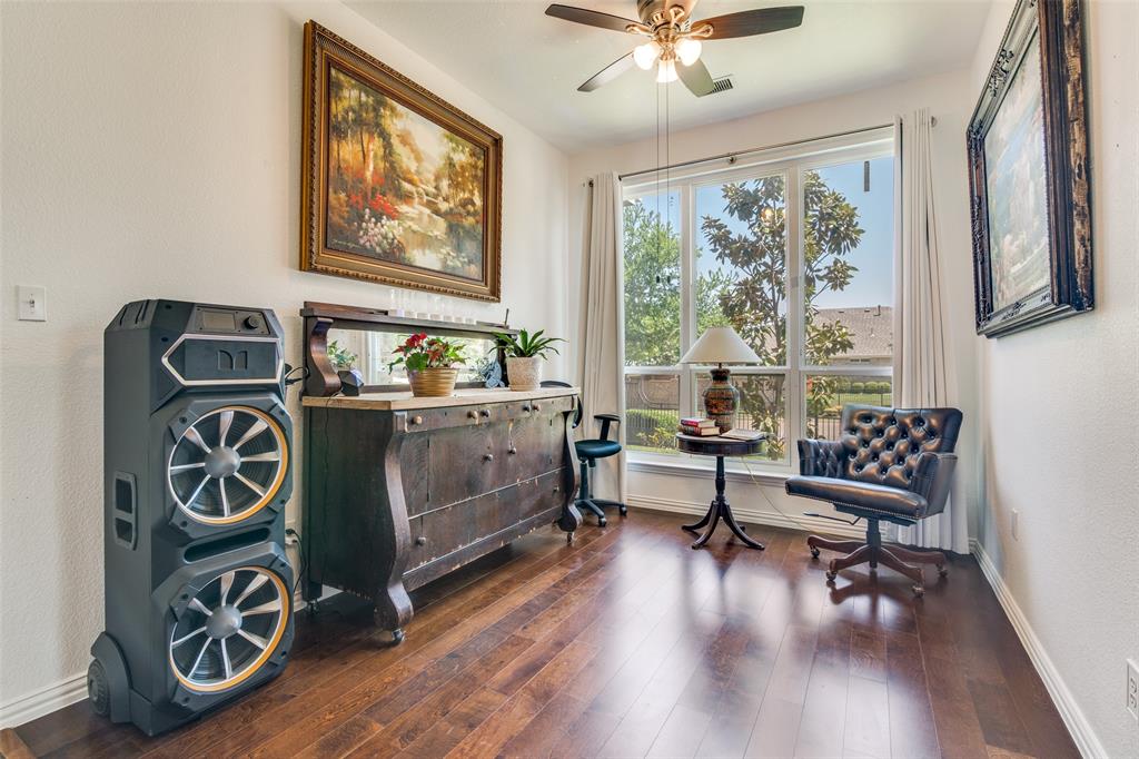 6219 Lakecrest Drive