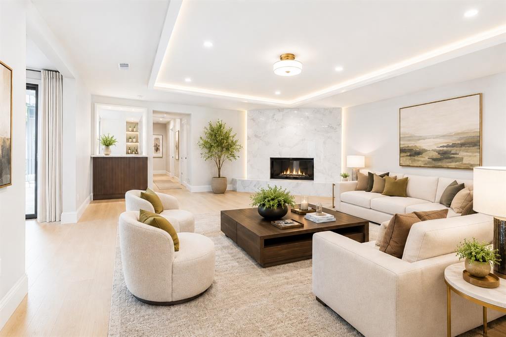 3609 Knob Hill Drive
