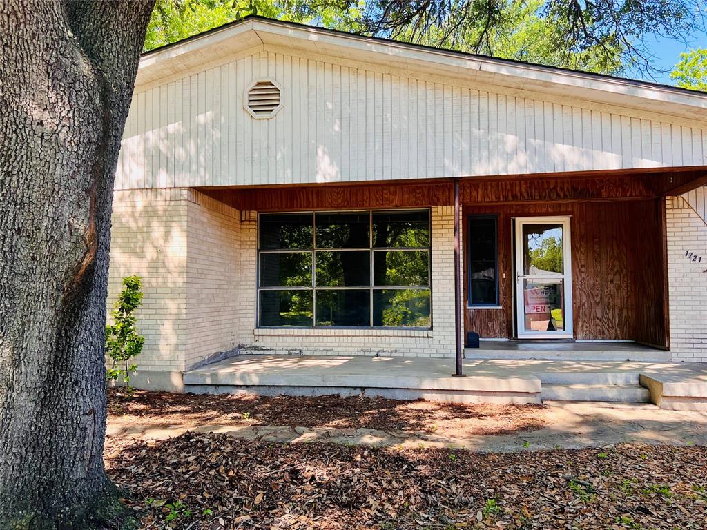 1721 Cooper Drive