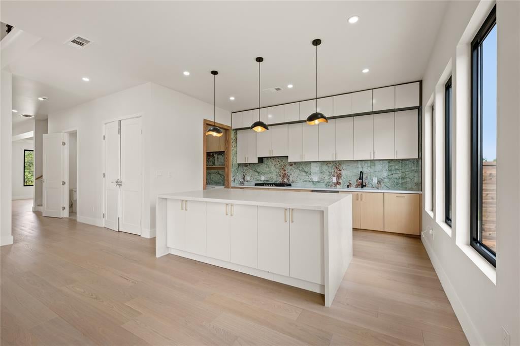 3447 Umyousef Court