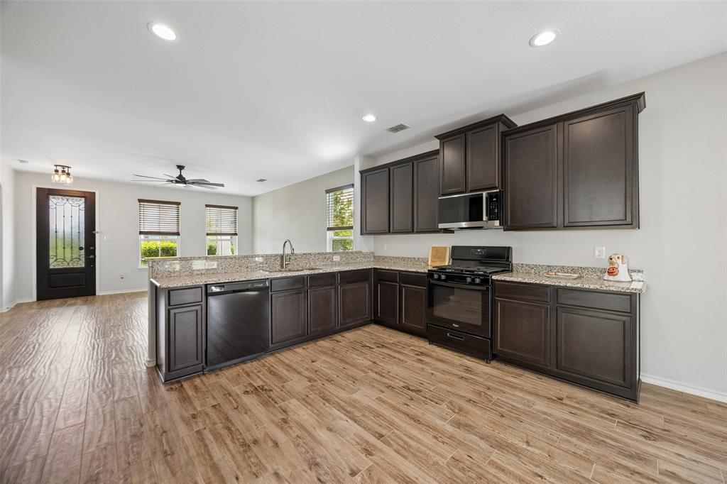 1409 Ellis Lane