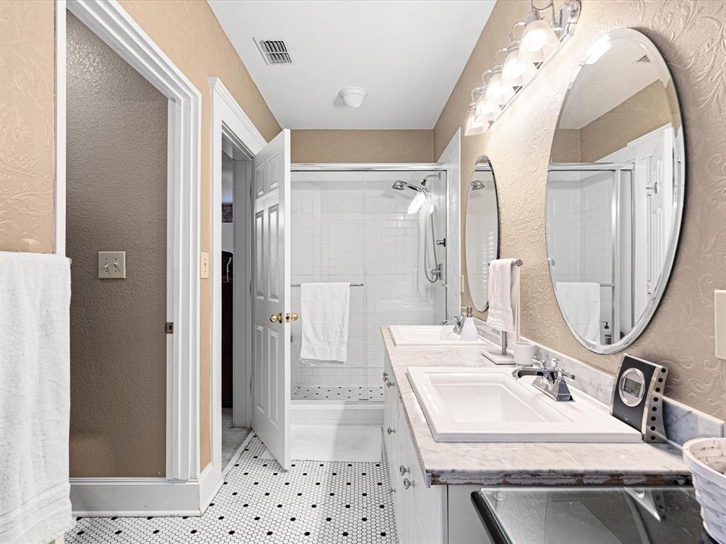 University-Rev - Residential