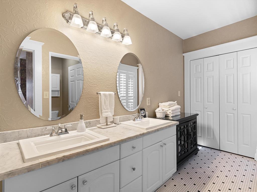 University-Rev - Residential