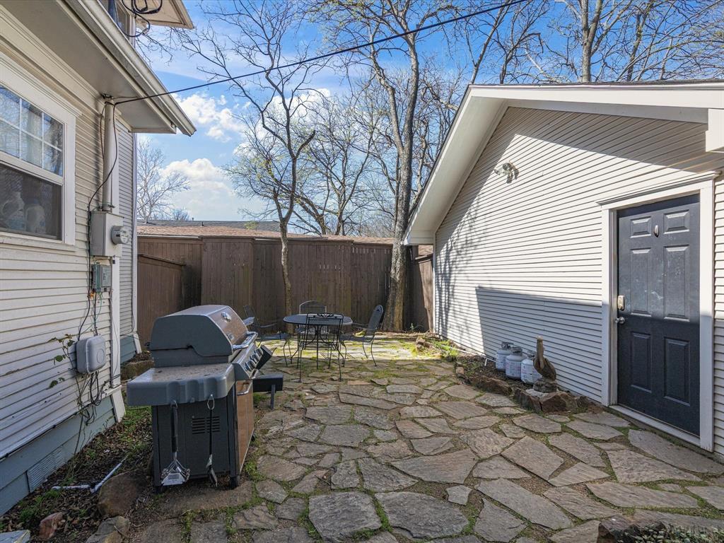 University-Rev - Residential