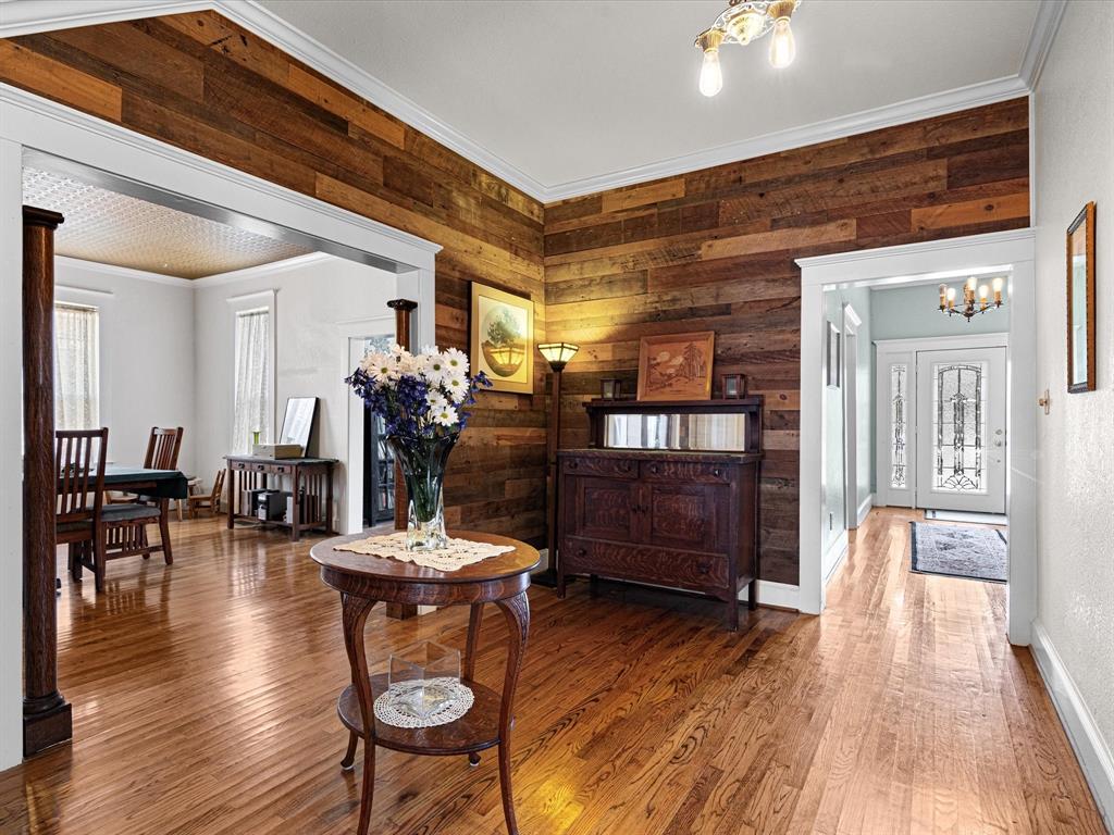 University-Rev - Residential