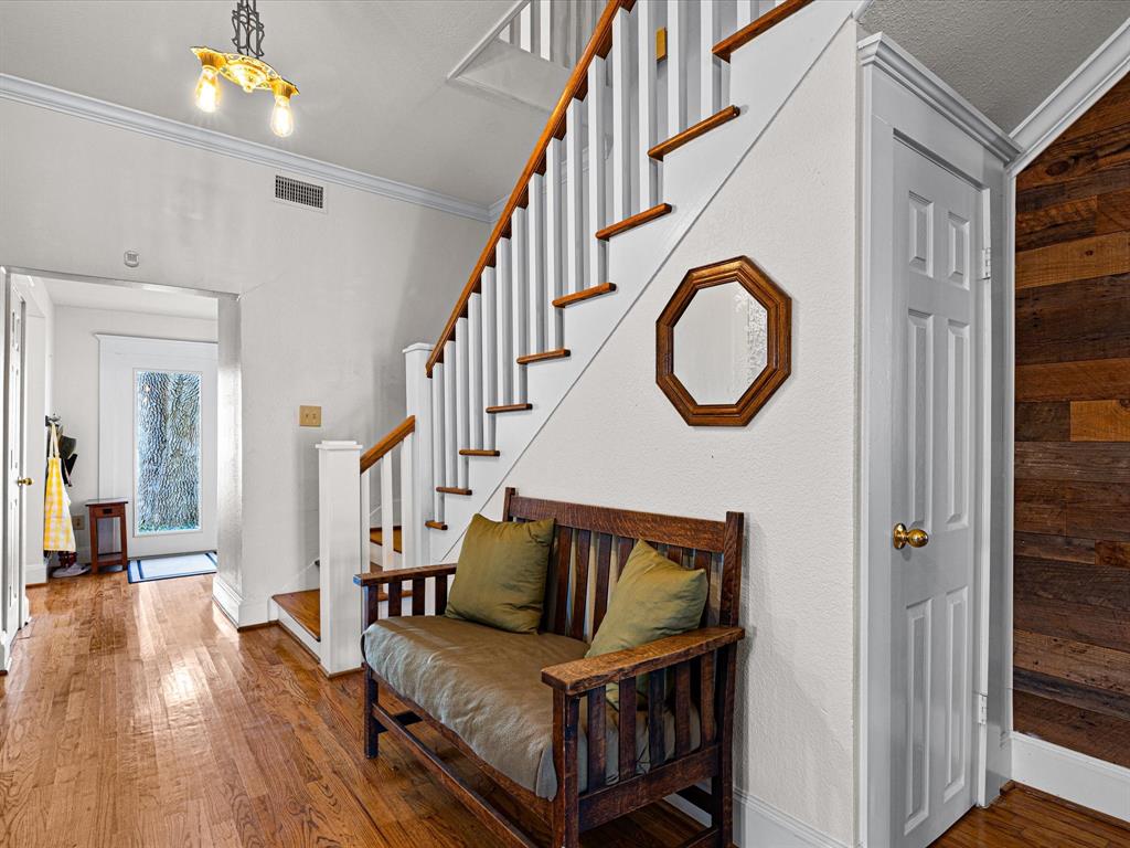 University-Rev - Residential