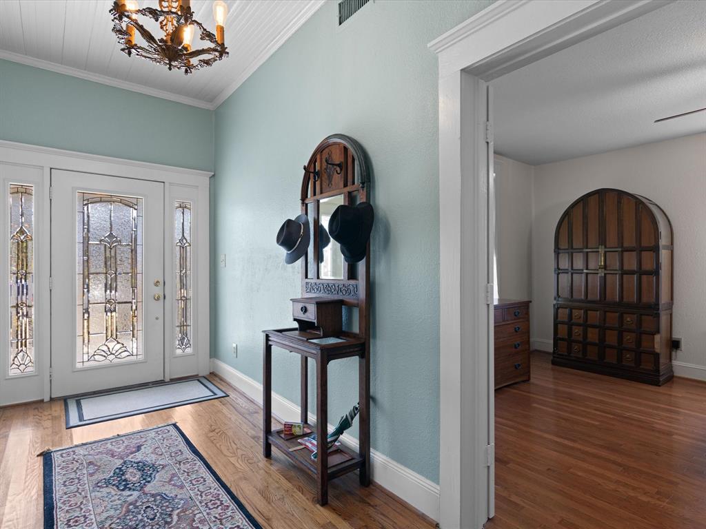 University-Rev - Residential