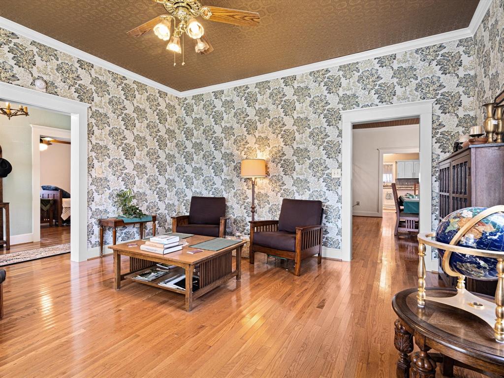 University-Rev - Residential