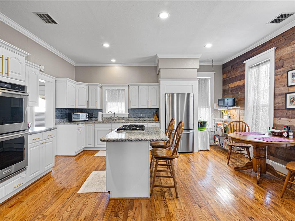 University-Rev - Residential