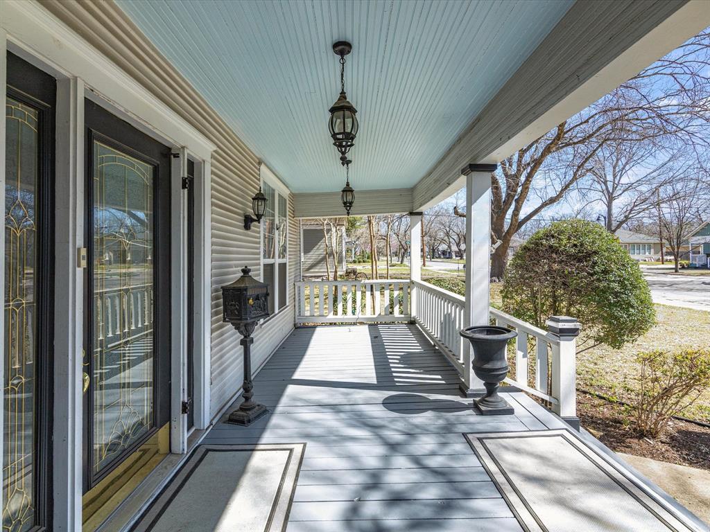 University-Rev - Residential