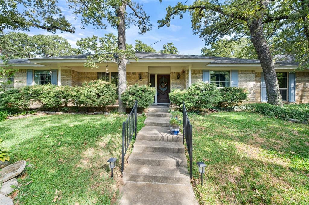 2213 Shadywood Court