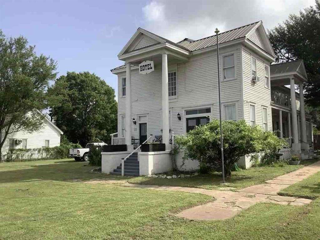 408 S Railroad Avenue