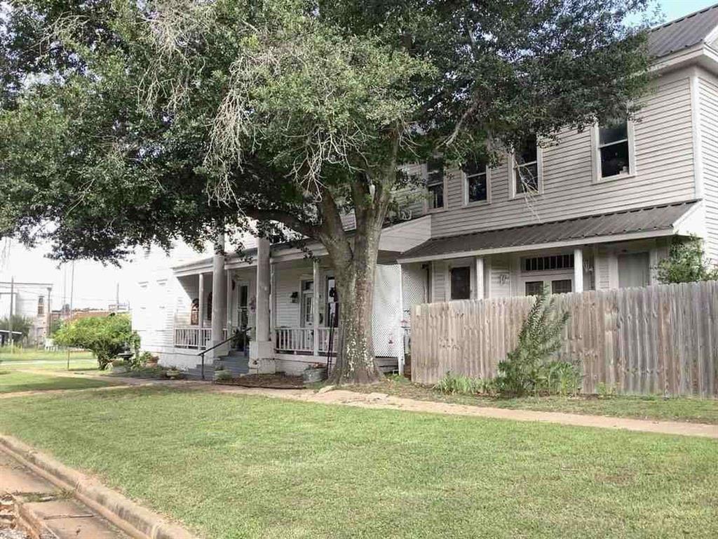 408 S Railroad Avenue