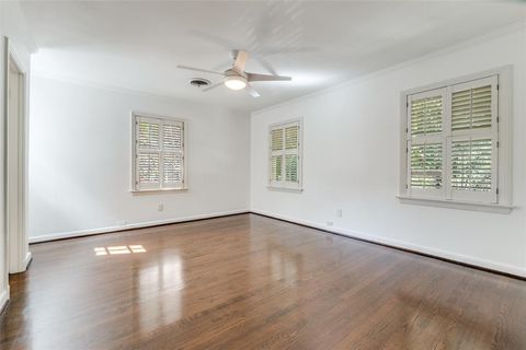 Tiny photo for 4641 Mockingbird Lane, Highland Park, TX 75209 (MLS # 21077976)